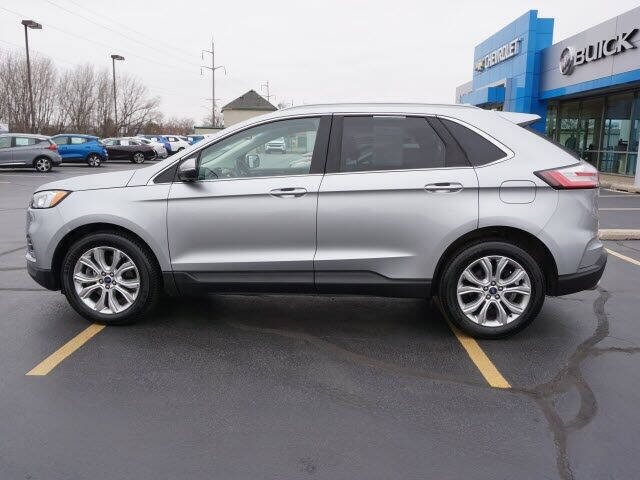 2020 Ford Edge Titanium