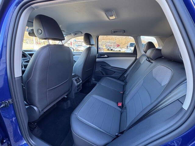 2024 Volkswagen Taos SE 4Motion