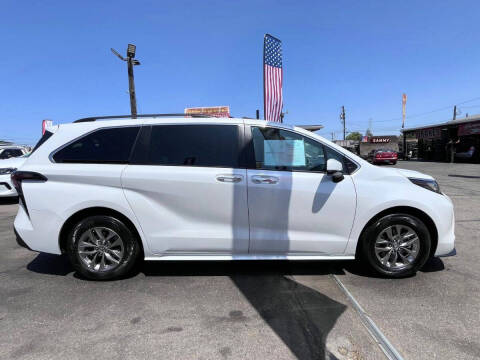 2023 Toyota Sienna