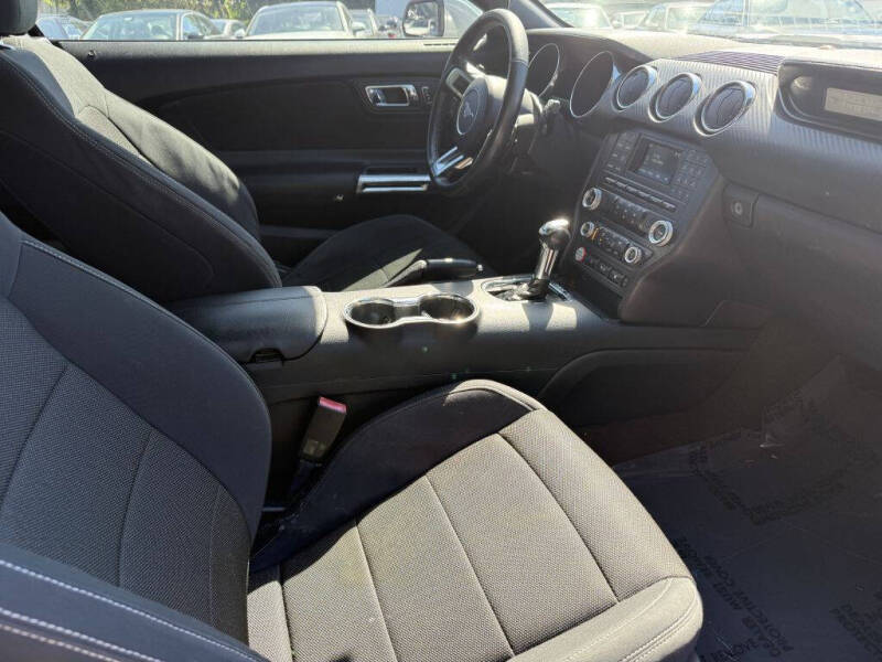2016 Ford Mustang V6