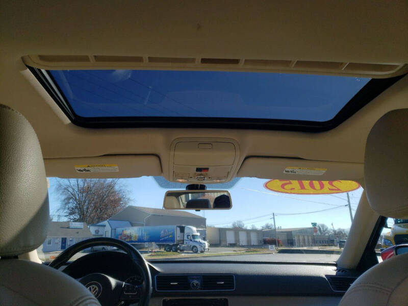 2015 Volkswagen Passat 1.8T SE