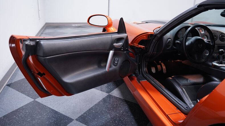 2010 Dodge Viper SRT-10