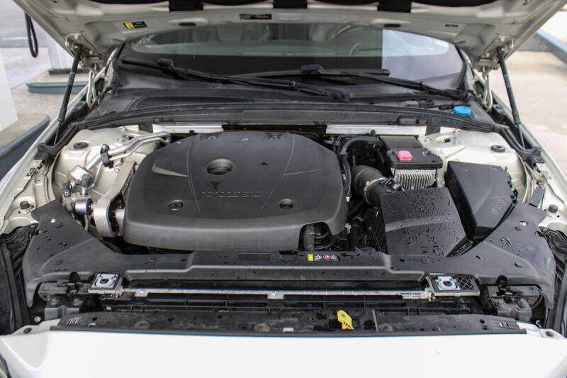 2020 Volvo V60 T5 Momentum