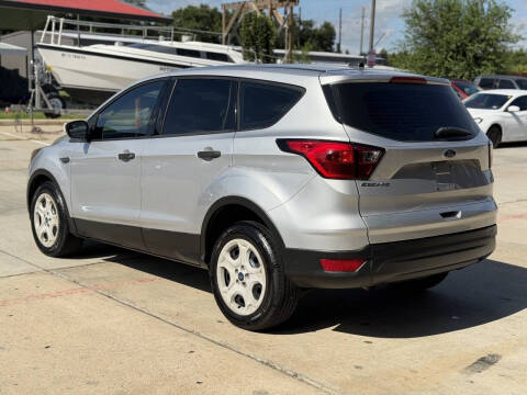 2019 Ford Escape S
