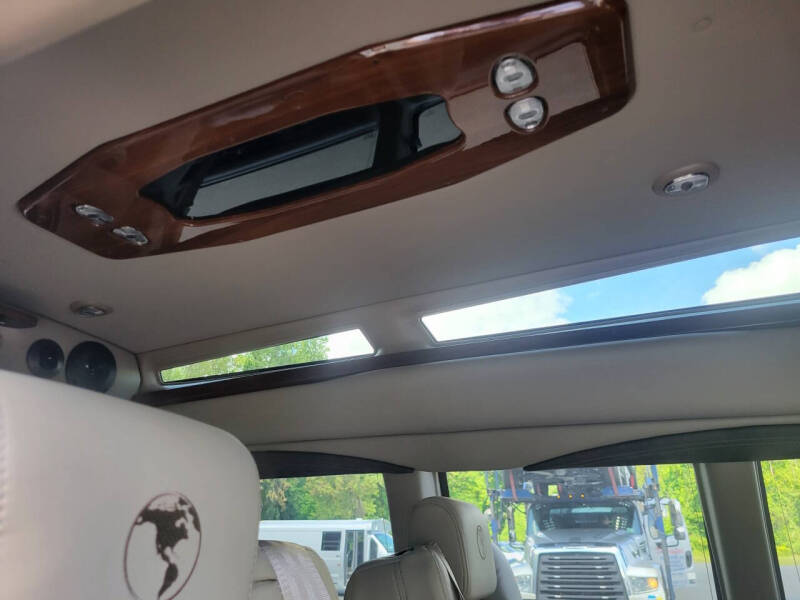 2023 GMC Savana 2500