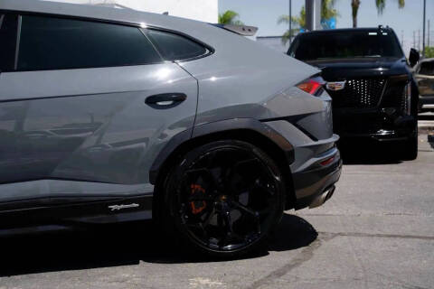 2024 Lamborghini Urus Performante