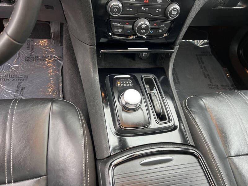 2023 Chrysler 300 S V6