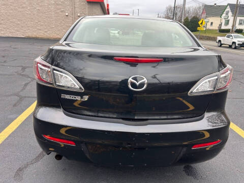 2013 Mazda MAZDA3 i SV
