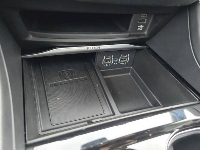 2023 Chrysler Pacifica Plug-In Hybrid Limited