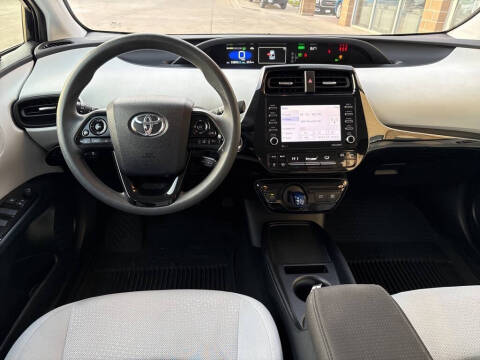 2022 Toyota Prius LE AWD-e