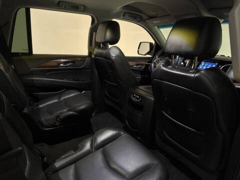 2019 Cadillac Escalade Standard