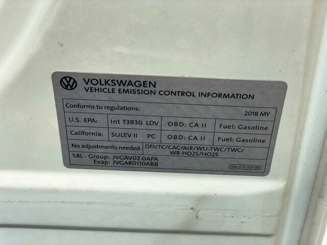 White 2018 Volkswagen Golf TSI SE TSI SE 4dr Hatchback 6A 19