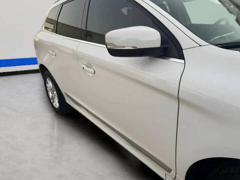 2016 Volvo XC60 T5 Drive-E Premier