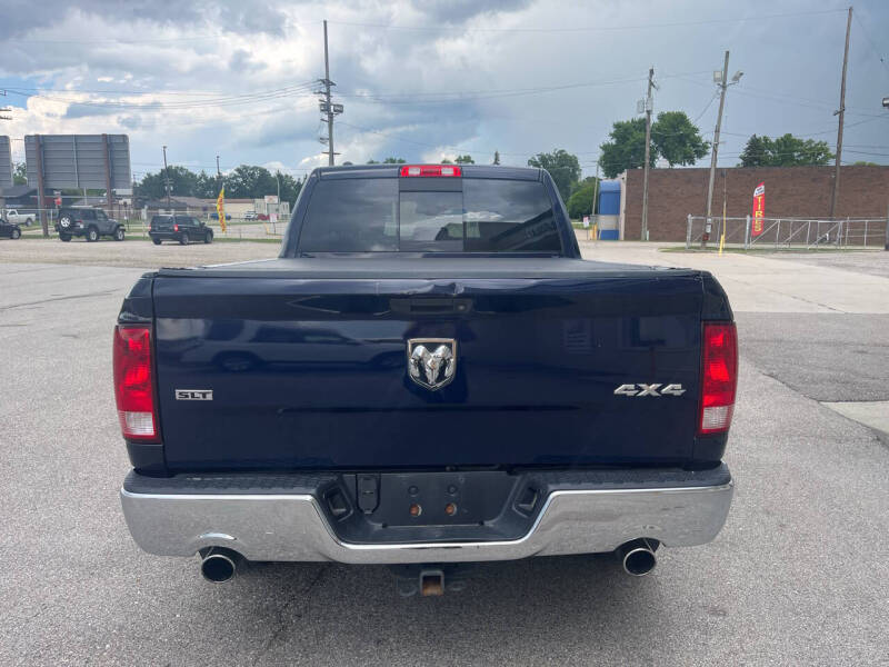 2016 RAM 1500 SLT