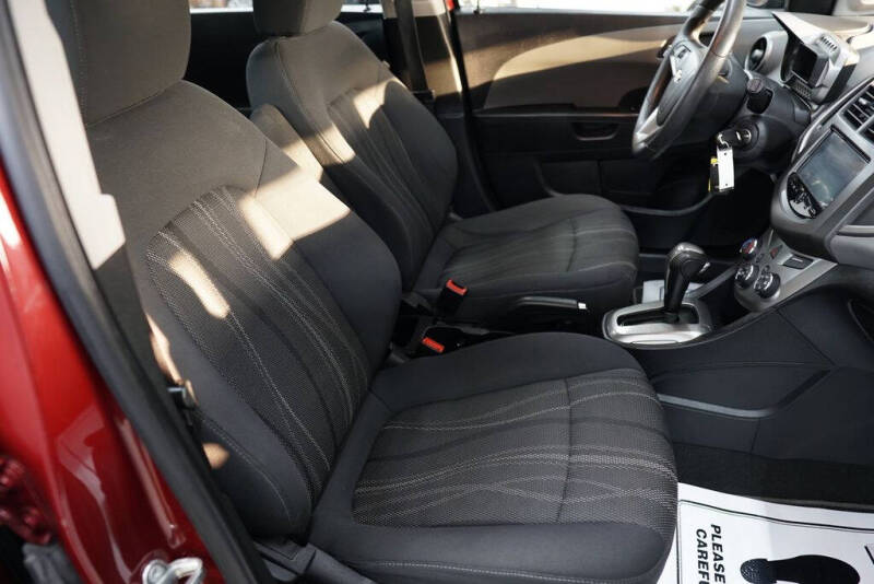 2016 Chevrolet Sonic LT Auto