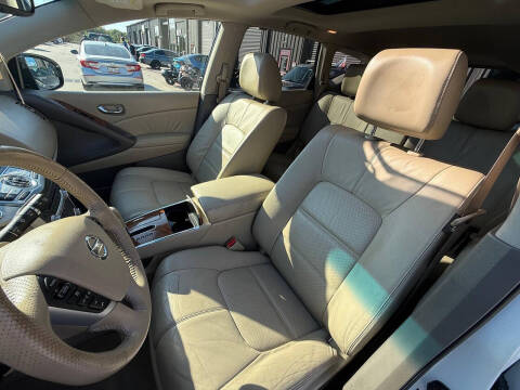 2011 Nissan Murano LE