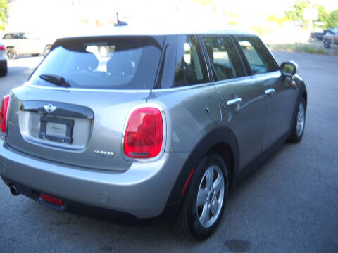 2017 MINI Hardtop 4 Door Cooper