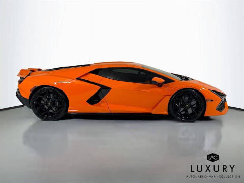 2024 Lamborghini Revuelto