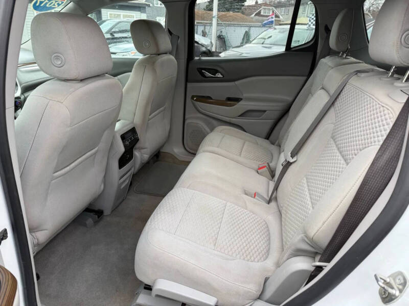 2017 GMC Acadia SLE-1