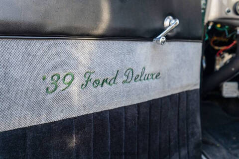 1939 Ford Deluxe