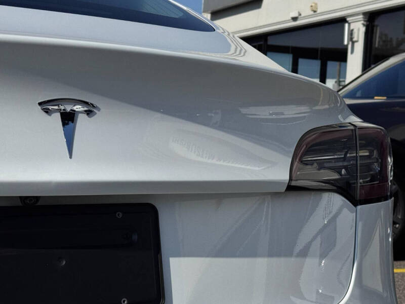 2019 Tesla Model 3 Mid Range