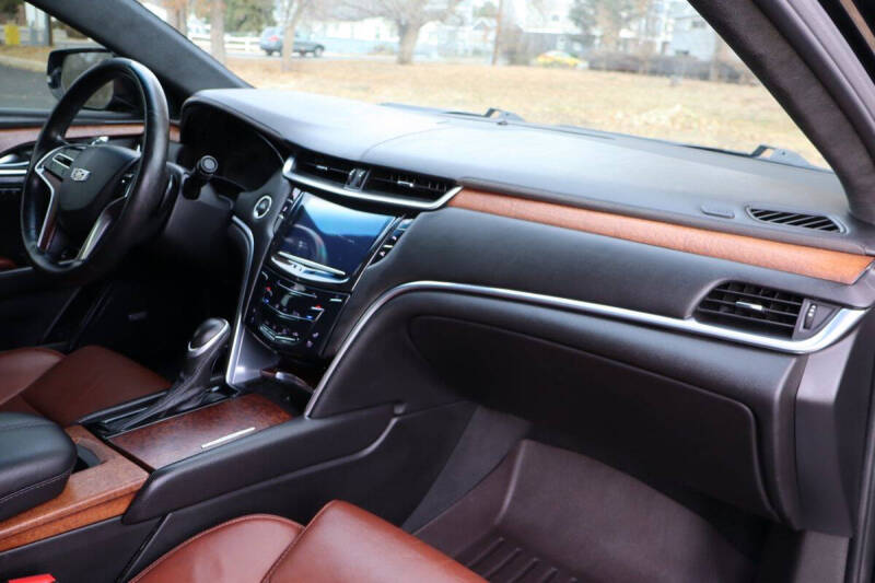 2016 Cadillac XTS Luxury