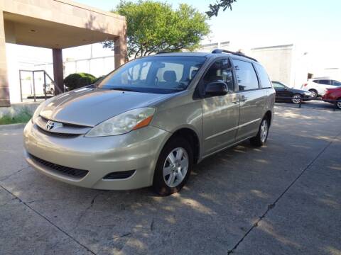 2006 Toyota Sienna for sale at ACH AutoHaus in Dallas TX