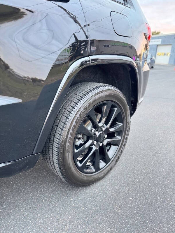 2018 Jeep Grand Cherokee Laredo