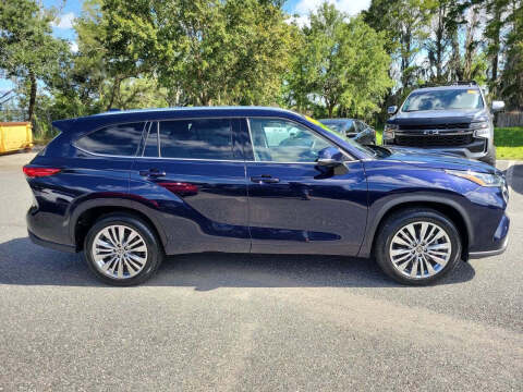 2023 Toyota Highlander Platinum
