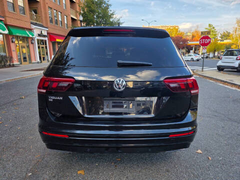 2021 Volkswagen Tiguan SE R-Line Black