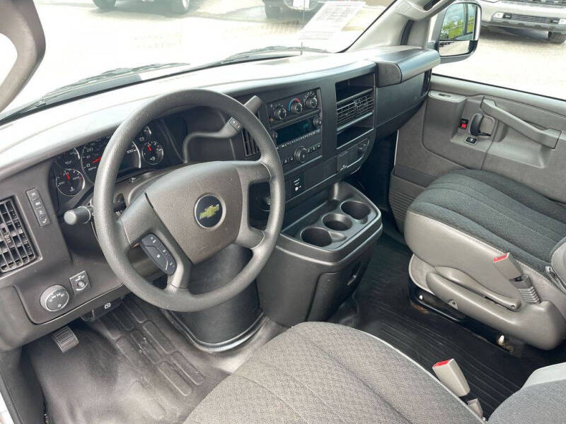 2023 Chevrolet Express 2500