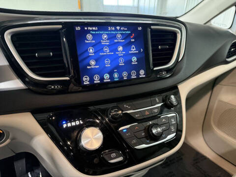 2018 Chrysler Pacifica Hybrid Touring Plus
