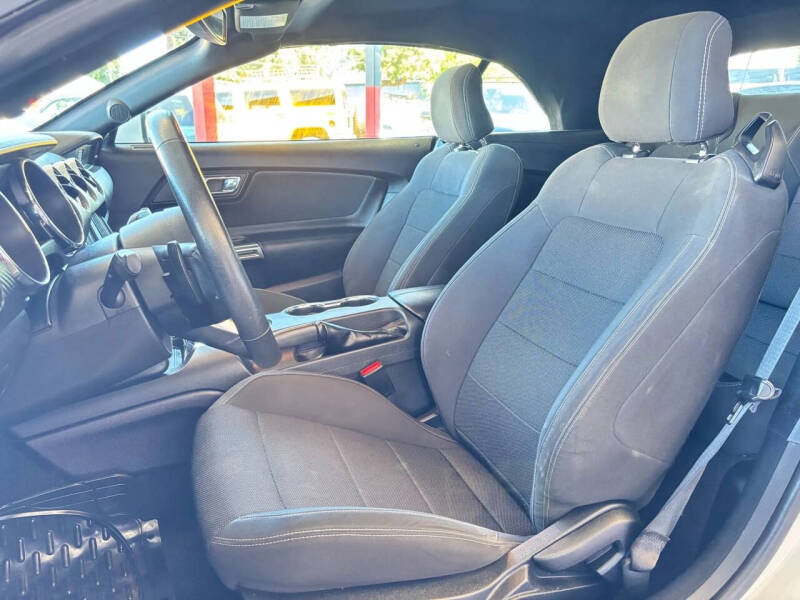 2015 Ford Mustang V6