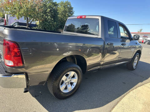 2024 RAM 1500 Classic SLT