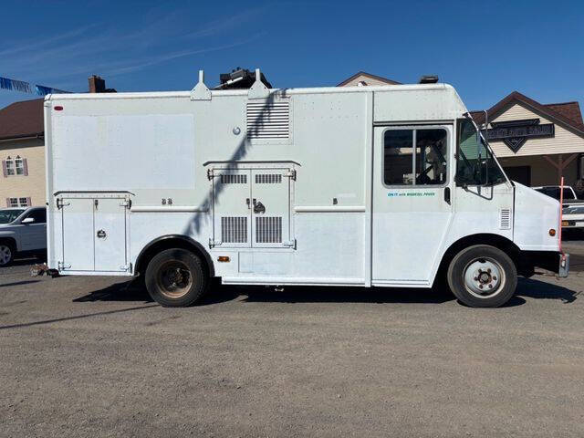 2014 Freightliner MT45 Chassis