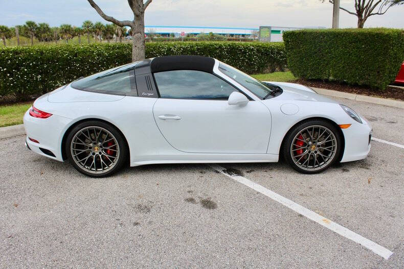 2018 Porsche 911