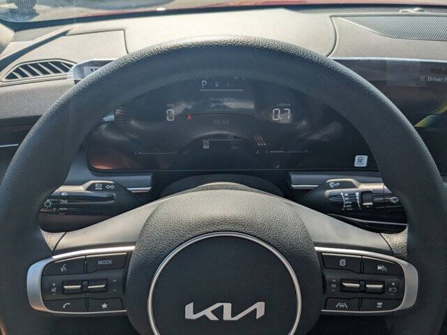 2025 Kia K5 LXS