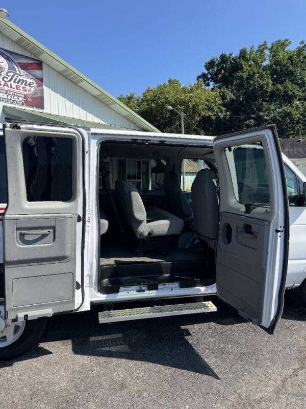2005 Ford E-Series E-350 SD XLT