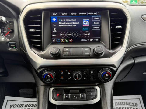 2023 GMC Acadia SLT