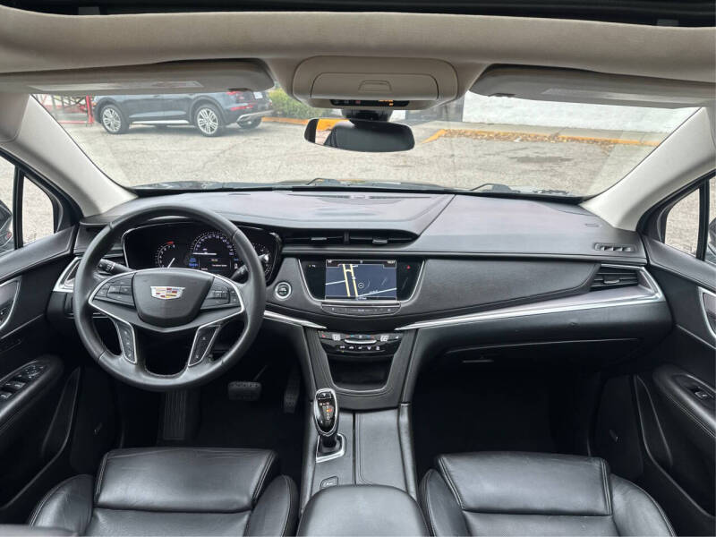 2017 Cadillac XT5 Premium Luxury