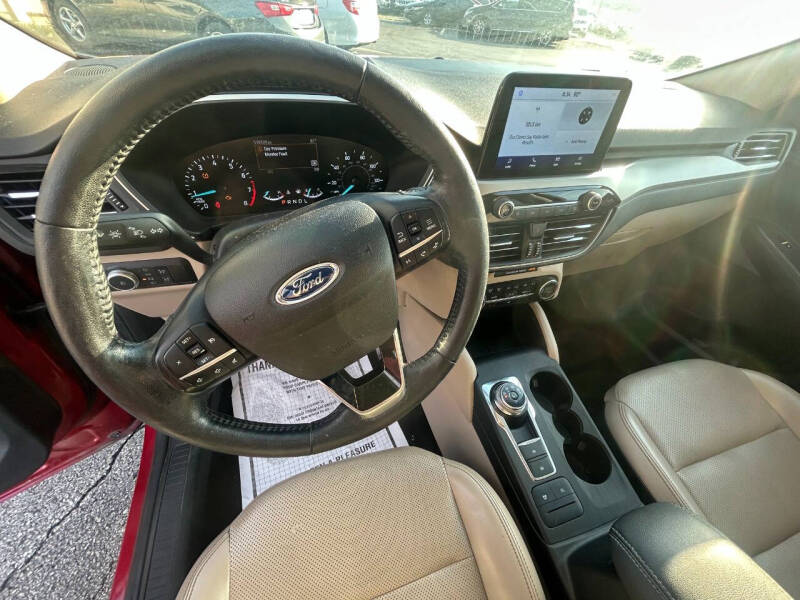 2020 Ford Escape SEL
