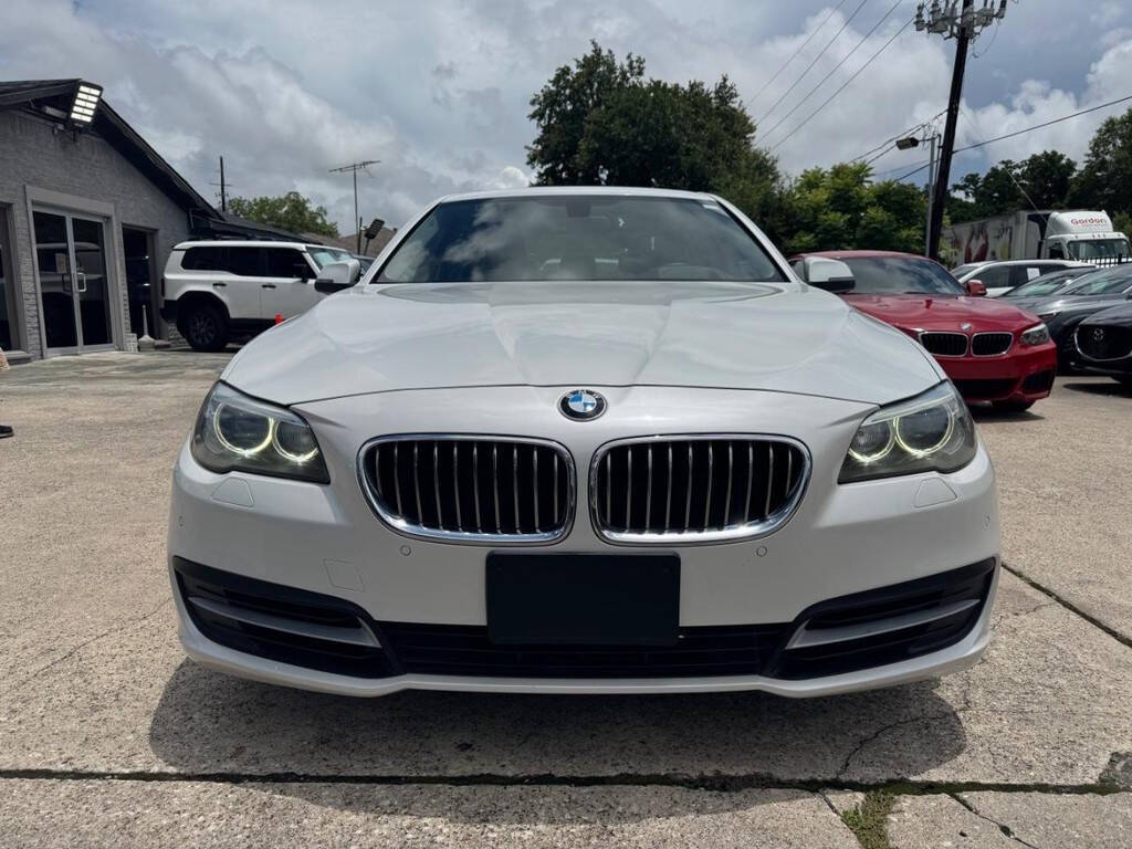 Off white 2014 BMW 5 Series 528i 528i 4dr Sedan 2