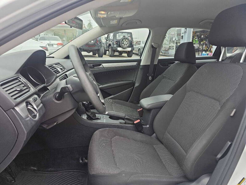 2016 Volkswagen Passat 1.8T S