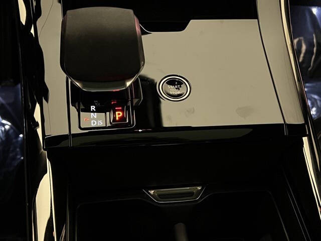 2024 Land Rover Range Rover Sport P360 SE