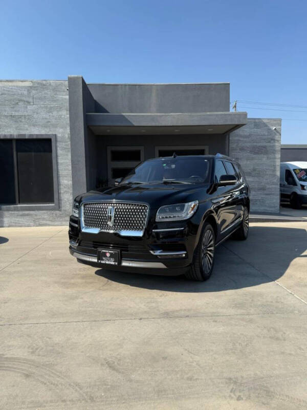 2018 Lincoln Navigator for sale at A & V MOTORS in Hidalgo TX