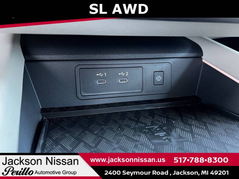 2025 Nissan Murano SL