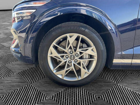 2025 Genesis GV70 2.5T Standard