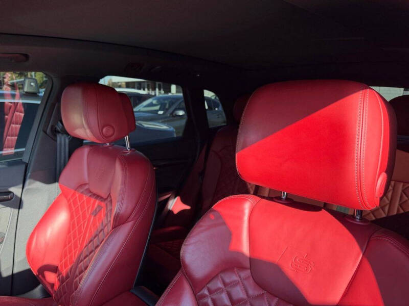 2022 Audi SQ5 3.0T quattro Premium Plus