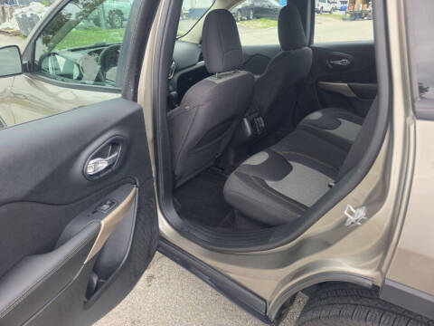 2017 Jeep Cherokee Sport Altitude