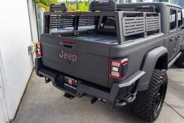 2020 Jeep Gladiator 16